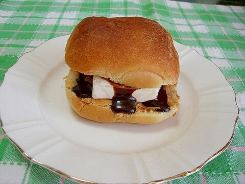 ピーナッツバターとクリームチーズのチョコサンド